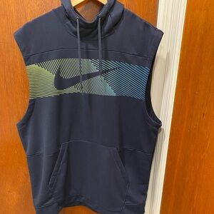 Nike Dri-Fit sleeveless hoodie in EUC. Size L